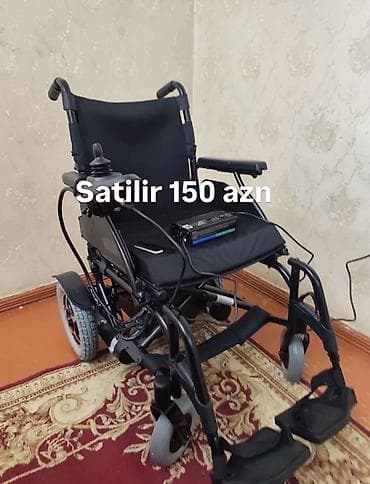 Elektrik əlil arabası - Joysticklə idarəetmə: sağ qoltuqaltıda