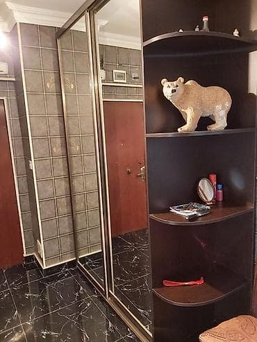 yeni gunəşli ev: Satılır yeni günəşli D massivi bina 29yerləsən 2-2ayrılmış 4 otaqlı — 10