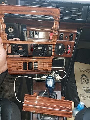 avtomobil pultu: Məhsul: Mercedes E-Class W124 (xüsusən 1993 1995 ) üçün mərkəzi konsol — 2