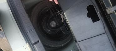 Nəqliyyat: Prius 20 kuza zapaska - Baqajın döşəməsi altına yerləşən standart — 2