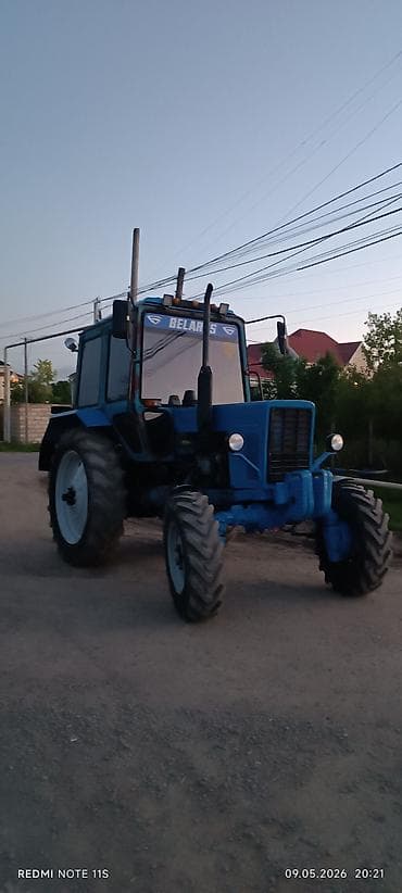 gaz 53 motor: Belarus MTZ traktoru – mavi rəng, qabaq təkər dartısı (4x4), kabinli — 8