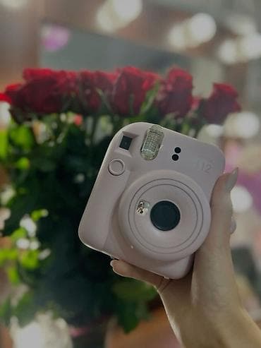 mini proyektorlar: Fujifilm Instax Mini 12 – pastel çəhrayı rəngdə ani fotoaparat — 1