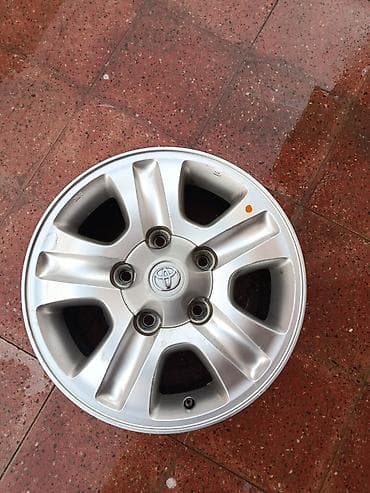 disk alemi: Toyota orijinal yüngül lehimli disk - Brend/loqo: Toyota (mərkəzdə — 1
