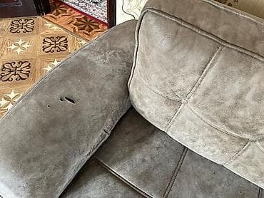 uglavoy divan: Uqlovoy divan Acilir,baza var. Bezi yerlerde sokuy var. Qiymet 150 azn — 4