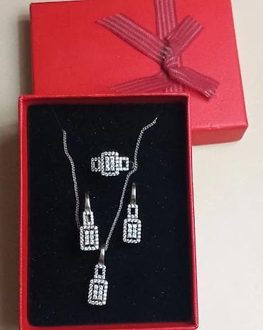 Qadın geyimləri: Dəstə daxildir: Üzük, Pandora, Gümüş, 925 Əyar, 11 g — 2