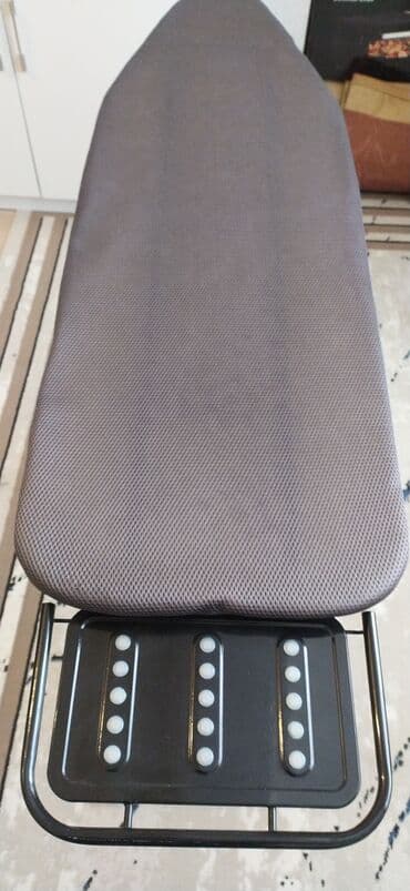 dəmir qapl: Ütü masası – metal konstruksiyalı, tünd rəngli örtüklə - Geniş və — 2