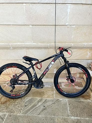 Dağ velosipedi – 27.5” təkərli, yüngül alüminium “hardtail” gövdə -