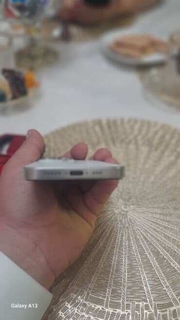 iphone arxa şüşə: Iphpne 15 satilir pil 95 yaddaw 128 super veziyyetde - Korpus: Metal — 3