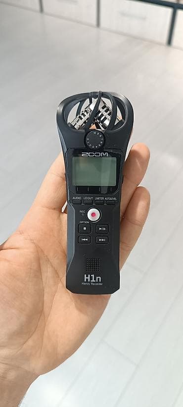 video reqstrator: Zoom Hn1 — 1