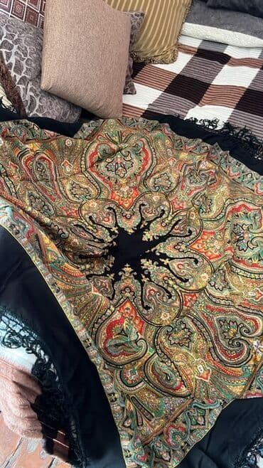 hicab mağazaları: Qədimi antik şallar kəlağayı 40, 50 və 90 illik. Hamısı birlikdə — 6