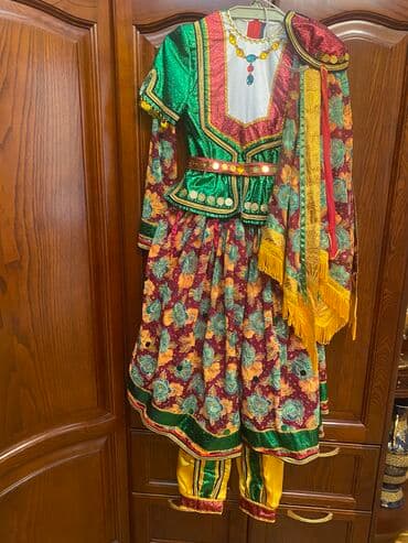 Dəstlər: Reqs geyimi.1-ce defe geyilib.Satisi-60Azn — 1