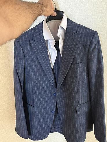Elmas Men’s Fashion kostyum dəsti

Az geyinilib 200 anina almiwam