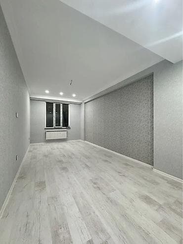 islenmis metlax: Təsvir: - Müasir üslubda təmir olunmuş mənzil interyeri. Parlaq boz — 8