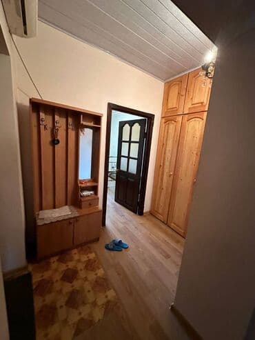 emircan ev: Mənzil kirayə verilir. 3 otaq. Əmircan qəsəbəsində 5 mərtəbəli evin — 10