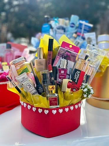 Şəkillər, tablolar: Sevdiklərinizi sevindirin‼️♥️ 9 ay 18 azn😍 Nağd və ya kreditlə — 1