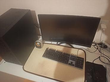 Masaüstü kompüter seti - Monitor: MSI əyri ekranlı monitor. Geniş