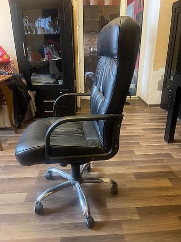 ev ucun mebel: İşlənmiş, Kreslo, Dəri, Kredit yoxdur, Çatdırılma yoxdur — 1