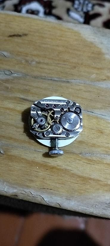 kişi ucun əl cantaları: Qol saatı, Zarya, rəng - Ağ — 1