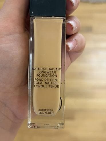 qelyan şuşesi: Tonal krem, Nars — 2