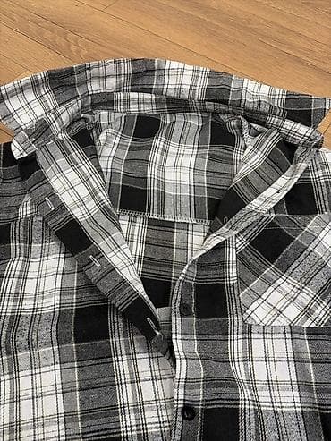 Личные вещи: Qara‑ağ‑boz rəng palitrasında dama (plaid) naxışlı flanel köynək. - — 5