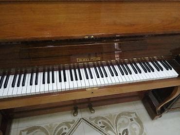 Alman pianosu satılır. Qiymət 350 manat. Bakıdadır (Yasamal) . Yalnız — 8