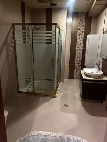 quasar kirayə evlər: Satılır: tam mebellı mənzil interyeri - Yataq otağı 1: klassik — 5