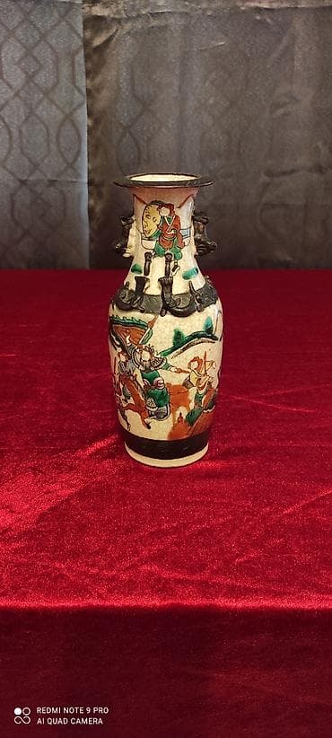 Bir vaza, Farfor lalafo.az -da Bir vaza, Farfor