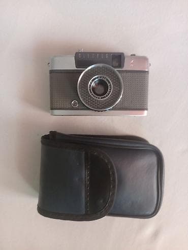 Olympus Yaponiya istehsalı olan retro fotoaparat. İşlər vəziyyətdə — 1