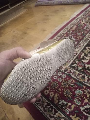 Botinkalar: Nike yüksəkboğaz idman ayaqqabısı - Rəng: ağ/qızılı - Üst hissə — 3