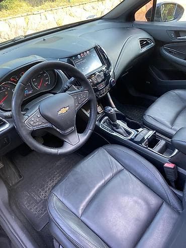 prado sukan: Chevrolet Cruze sedan – qara rəng, şık dizayn və zəngin komplektasiya — 4