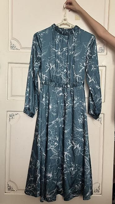 Вечернее платье, Миди, L, XL at lalafo.az Вечернее платье, Миди, L, XL