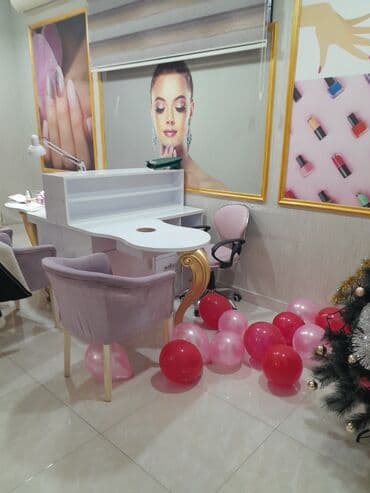 маникюрный стол: Прямой стол, С выдвижными ящиками, С полками — 4