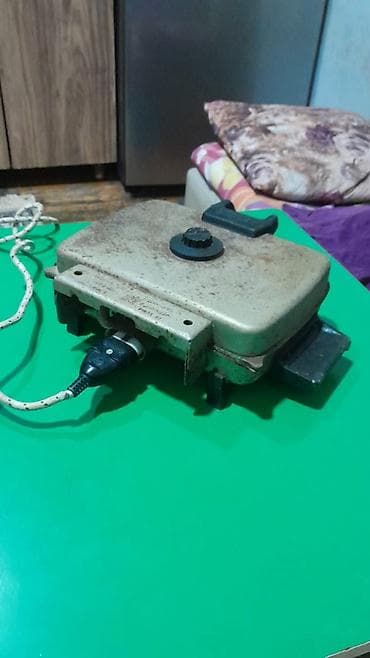 simuzi aparati: Elektrikli vafli aparatı / sendviçi peçi super köhnə model olsada çox — 2