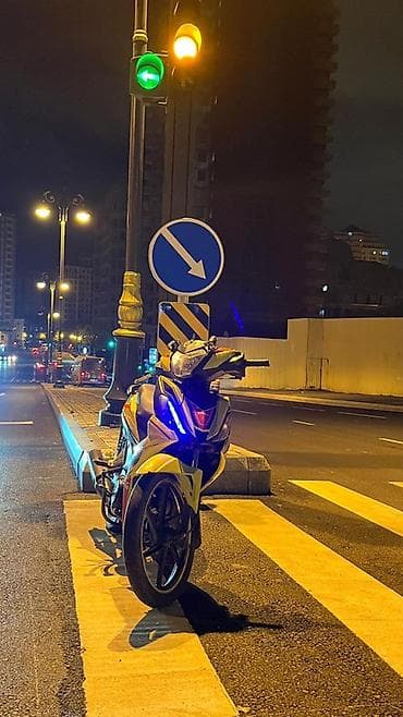 Nəqliyyat: Sport üslublu skuter/moped – şəhər içi sürüşlər üçün çevik və — 3