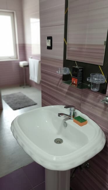 Texnik xidmeti unitazlarin temiri moydadirlarin temiri guzgulerin her