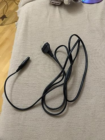 ps1 disk: PlayStation 2 Slim oyun konsolu. Kompakt və nazik korpusa malik PS2 — 8