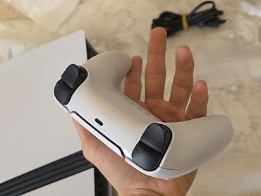 ps 5 pro: 1 ay deyil Almanyadan resmi Sony magazasindan almişam herşeyi usdunde — 6