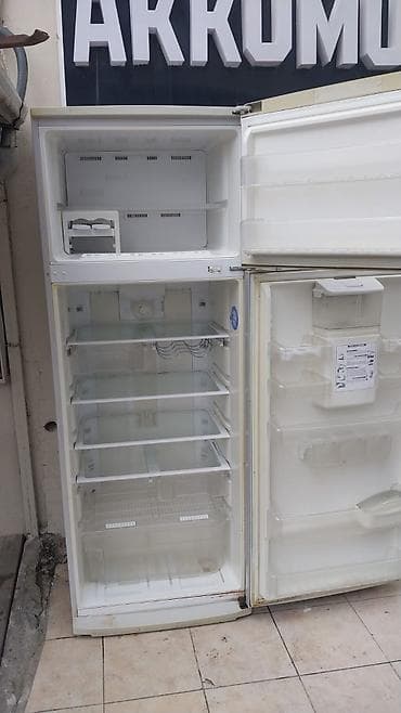 2 qapılı Beko Soyuducu Satılır, rəng - Boz, Dispenserli