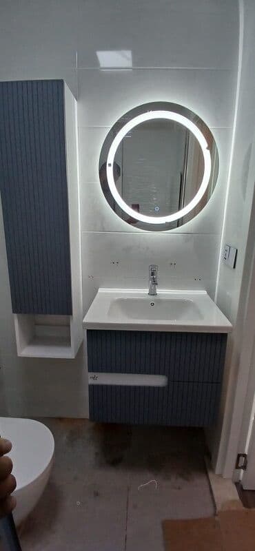 moydadır sederek: Bu dəbli vanna otağı dəsti, müasir dizaynı ilə seçilir. Dəstə güzgülü — 1