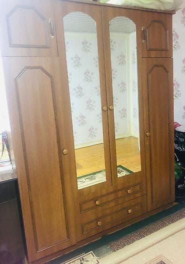 islenmis dolab satilir: İşlənmiş, 4 qapılı, Qəhvəyi, Digər material, Açılan, Düz dolab — 1