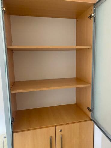 bərbər şkafı: Yaxşı vəziyyətdədir. Sadəcə şüşəsi çatlayıb 📍Xırdalanda yerləşir — 3