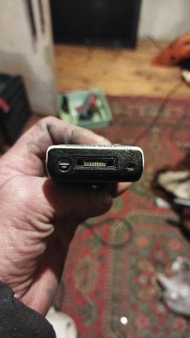 tel halva: Sony Xperia Zr, rəng - Qara, Düyməli — 5