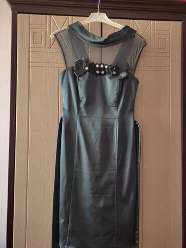 Toy paltarı 2defe geyilib 80m alinib.Isteyen olsa çistkaya verilecek