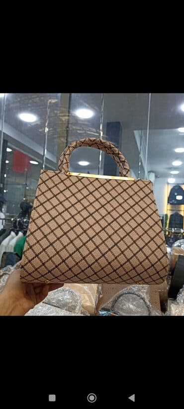 kurtka qadin ucun: Əl çantası — 18