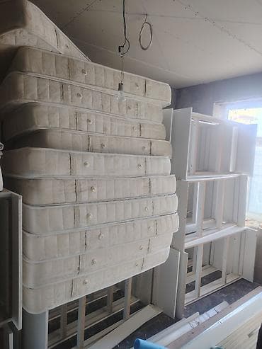 Oğlan və qız üçün, Çarpayı, Matras ilə, Siyirməsiz, Taxta