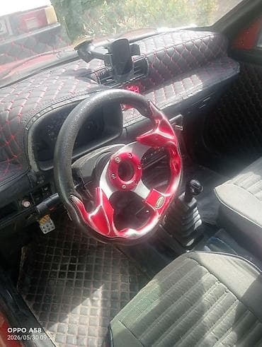 hot wheels ferrari: Satılır: Qırmızı rəngli şəhər avtomobili (hətçbek) Texniki və dizayn — 2