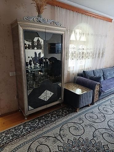 divanlar 2021: Jurnal masası, Dolab, Komod — 1