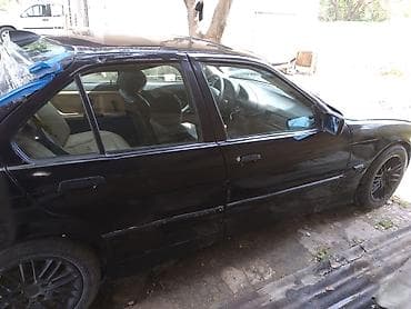 bmw satıram: BMW 3 Seriya (E36) sedan, qara rəng. - Kuzov: 4 qapılı sedan, qara — 5