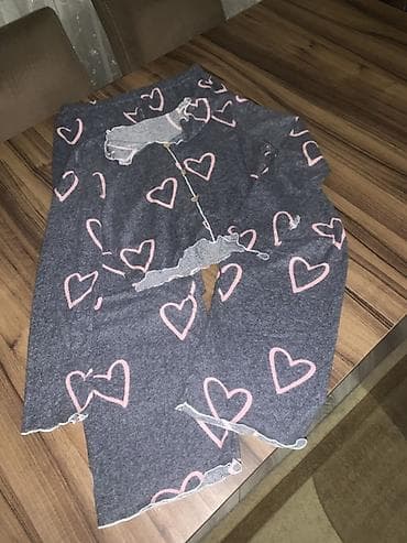 ev paltarları: Qadın pijama dəsti Yenidir her birin 55 azn almisam ama endirimle 45 — 2