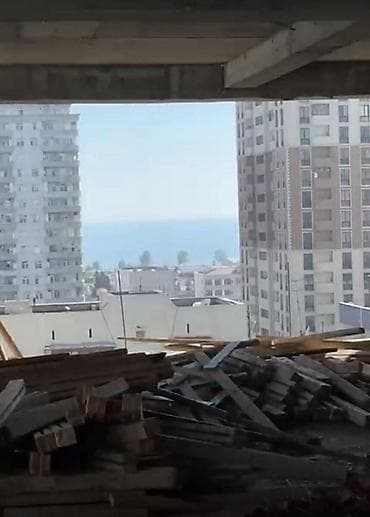 Mənzillər: Satılır 3 otaqlı yeni tikili 145 m², Şah İsmayıl Xətai m. Kateqoriya — 1
